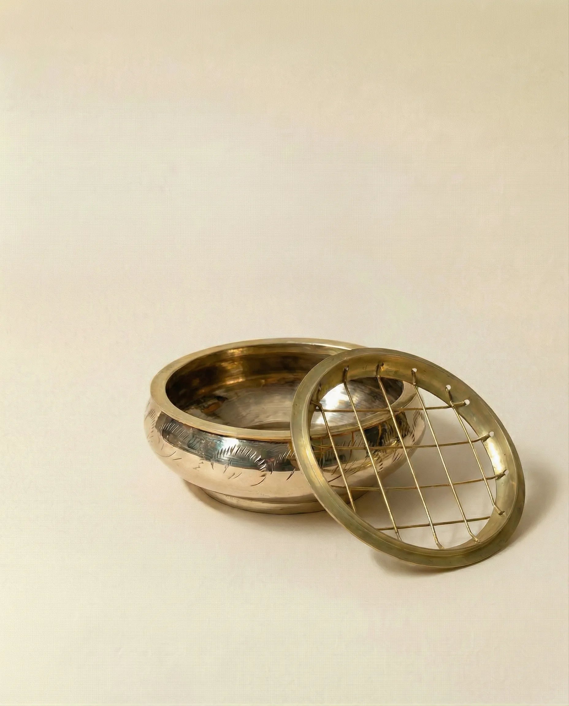 Bol Fumigație Din Alamă