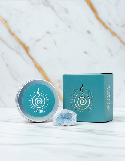 Blend botanic Ashira pentru fumigatie, cutie si recipient metalic Sacra Botanicals alaturi de cristal