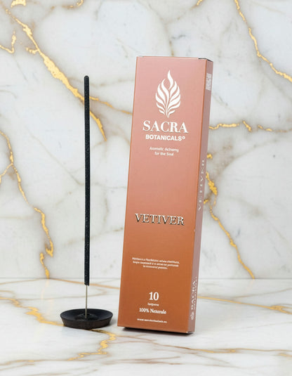 Betisor aromatic Vetiver Sacra Botanicals, prezentare produs cu ambalaj