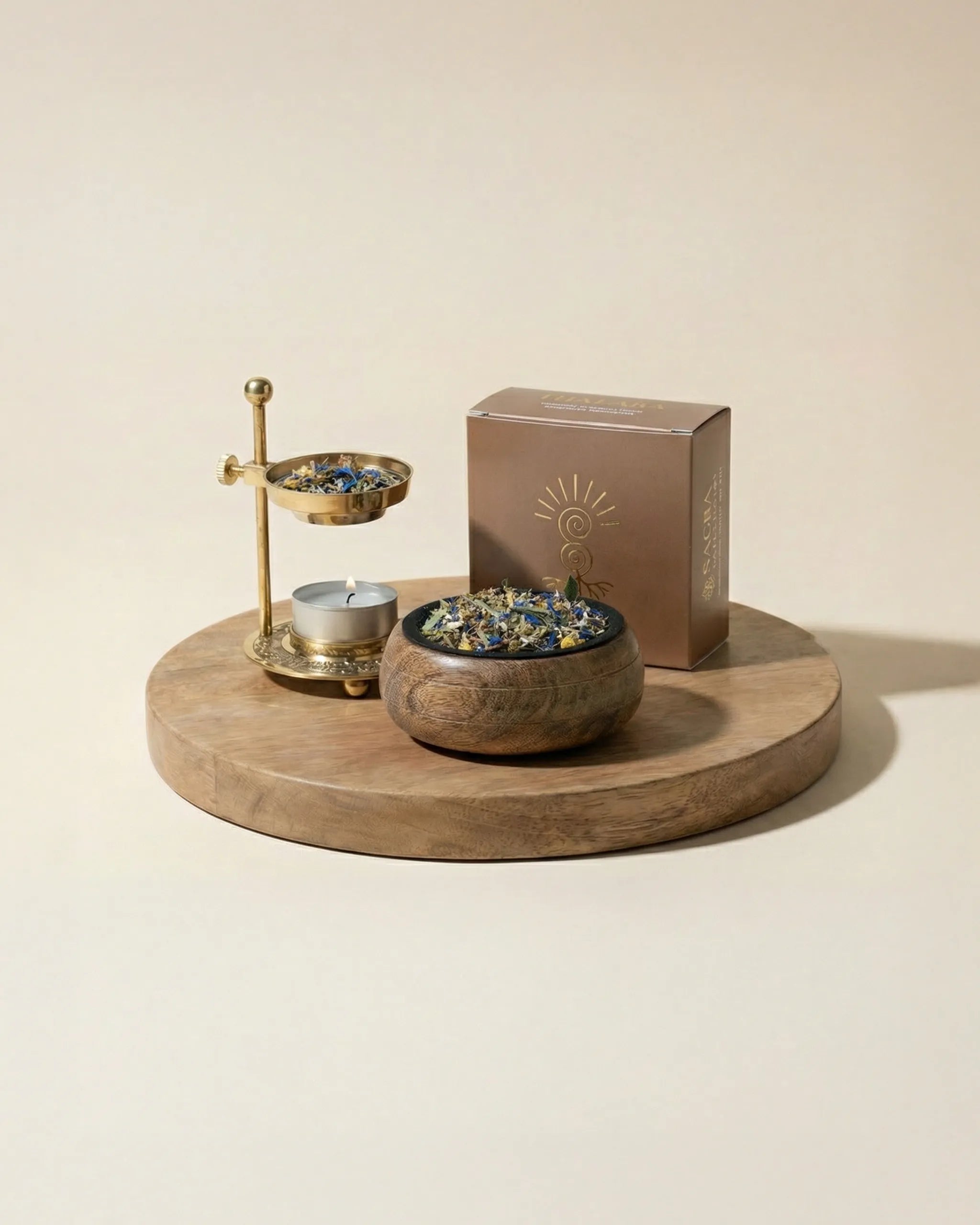 Blend botanic Thalara - compozitie ritual cu arzator de alama, bol de lemn si cutie Sacra Botanicals