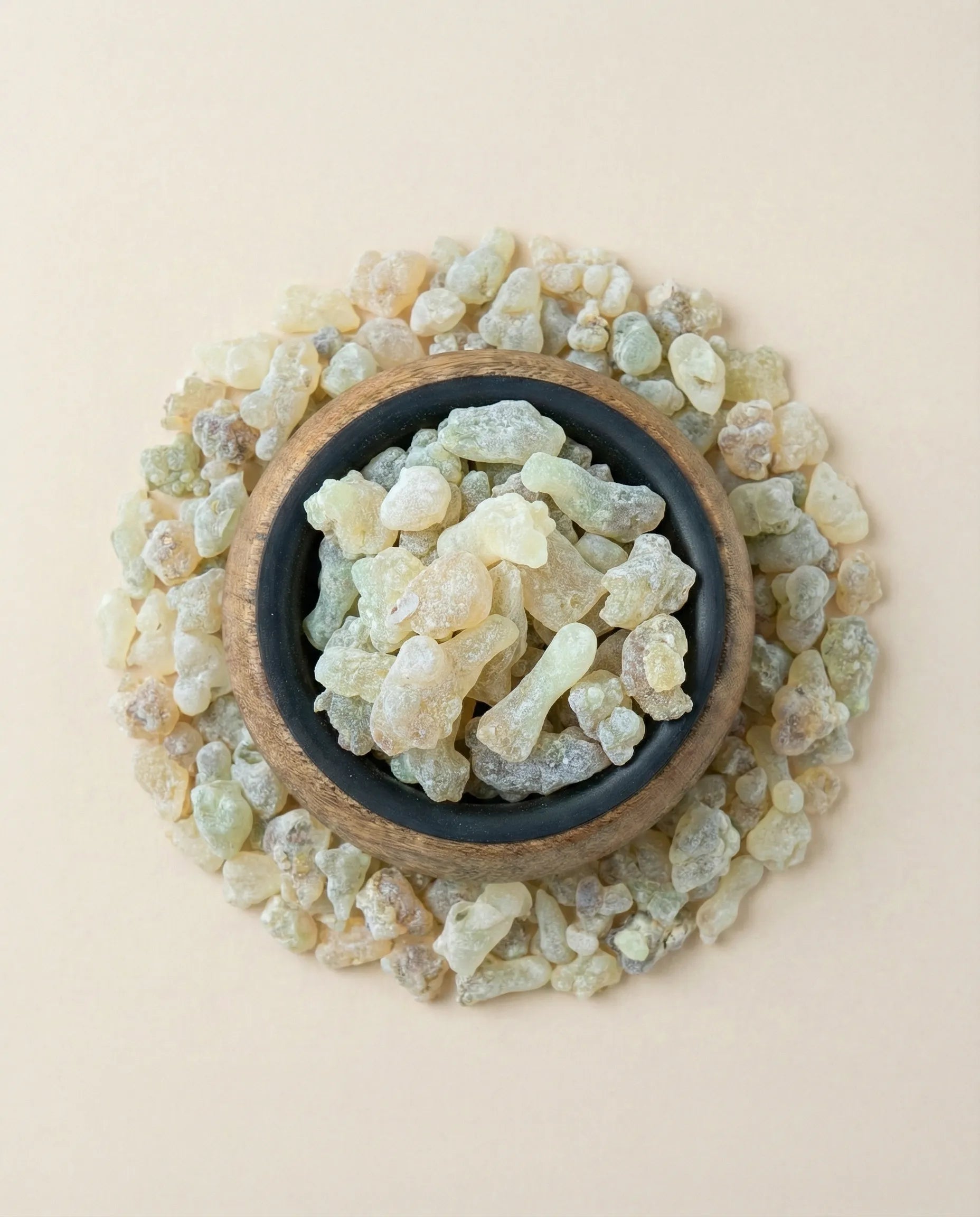 Tamaie Boswellia Sacra Royal Green - rasini verzi naturale in bol de lemn pentru ritual de fumigatie